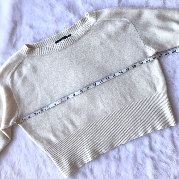 Theory Cashmere Cropped Sweater - Picture 6 of 8